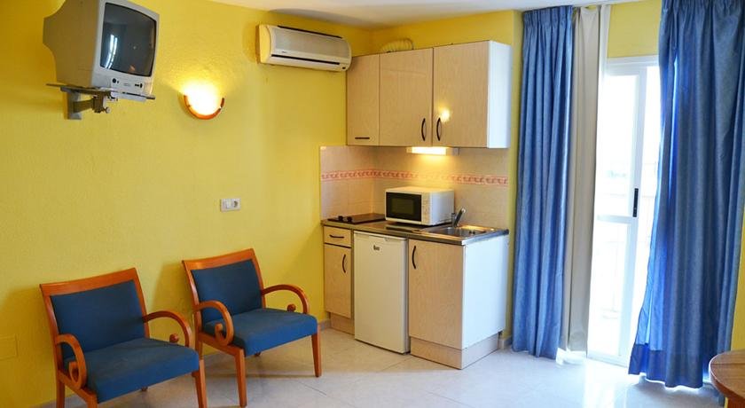 Фото Apartamentos Vibra Caleta - Adults Only