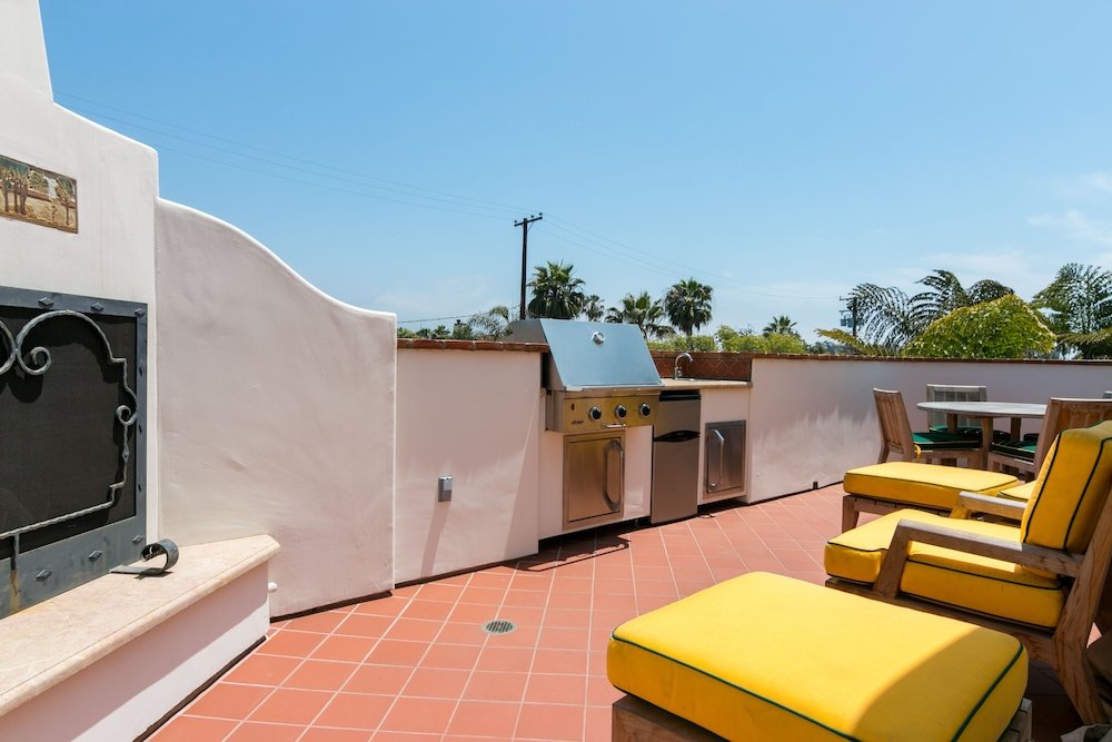 Фото 217 Santa Barbara St Duplex 2 Bedrooms 2 Bathrooms Duplex