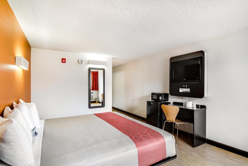 Фото Motel 6 Garden Grove