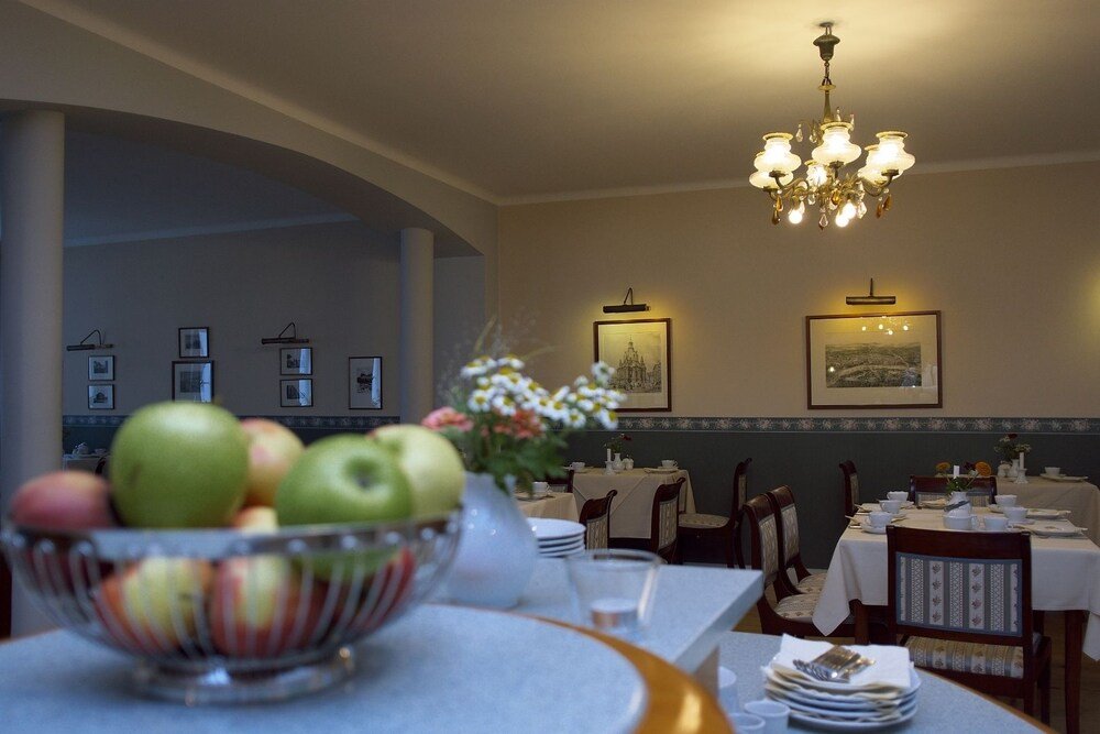 Фото Hotel Martha Dresden