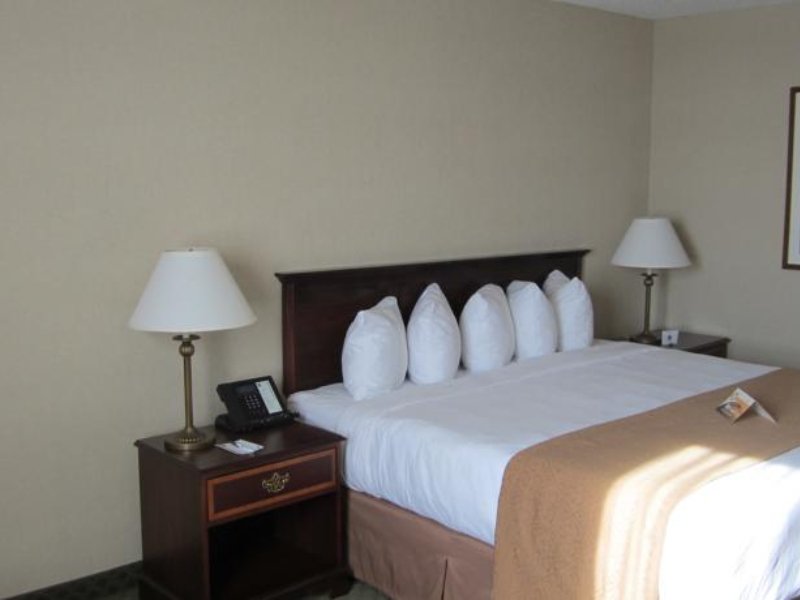 Фото Ramada by Wyndham Northern Grand Hotel & Conference Centre