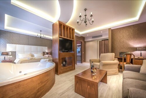 Гостиница Elegance Luxury Executive Suites - Adults Only