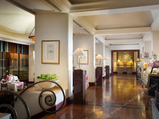 Фото Bumi Surabaya City Resort