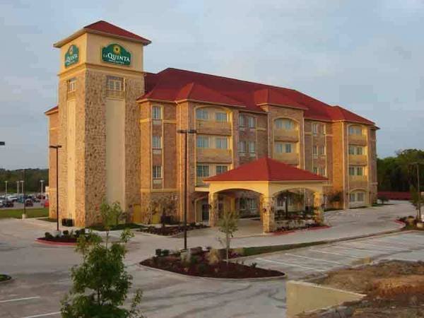 Фото La Quinta Inn & Suites by Wyndham Dallas South-DeSoto