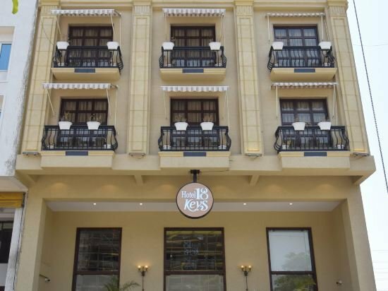 Гостиница Hotel 18 Keys в Бхопале
