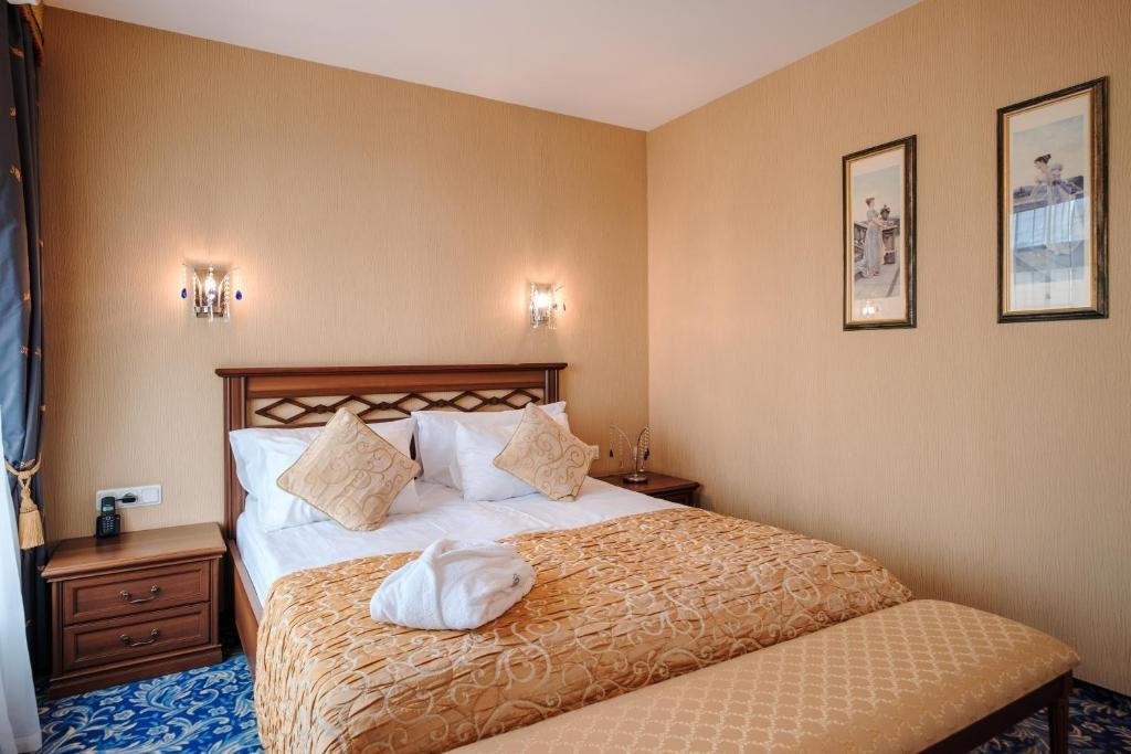 Фото Смольнинская