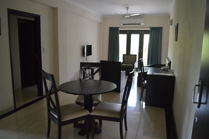 Фото Arotel Rooms & Suites