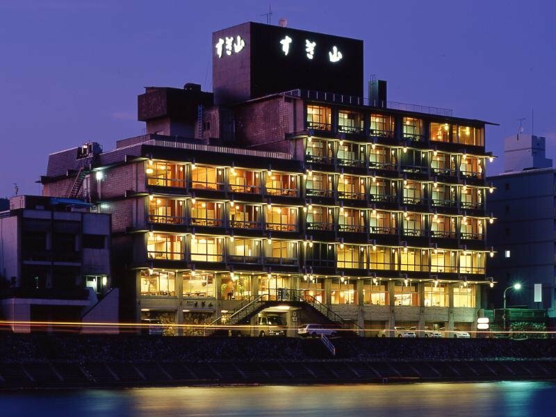 Гостиница Usyounoie Sugiyama Hotel в Гифу