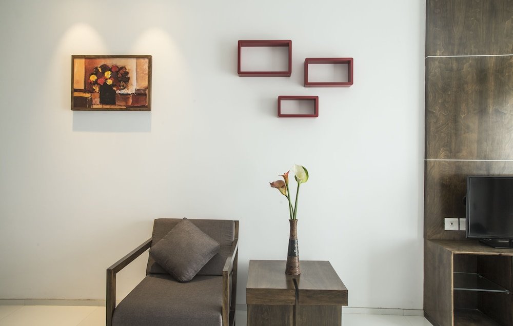 Фото Kent Baywatch Suites