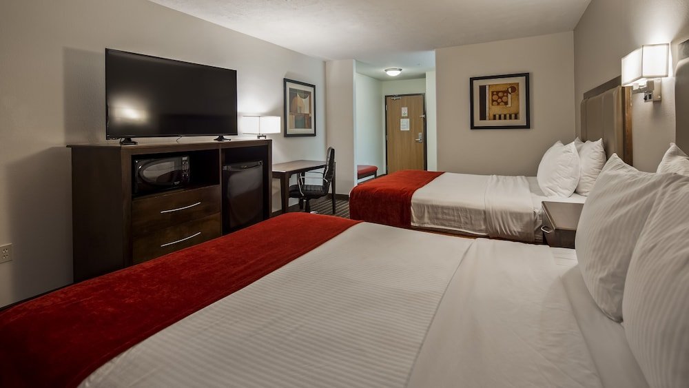 Фото Best Western Plus Eagleridge Inn & Suites