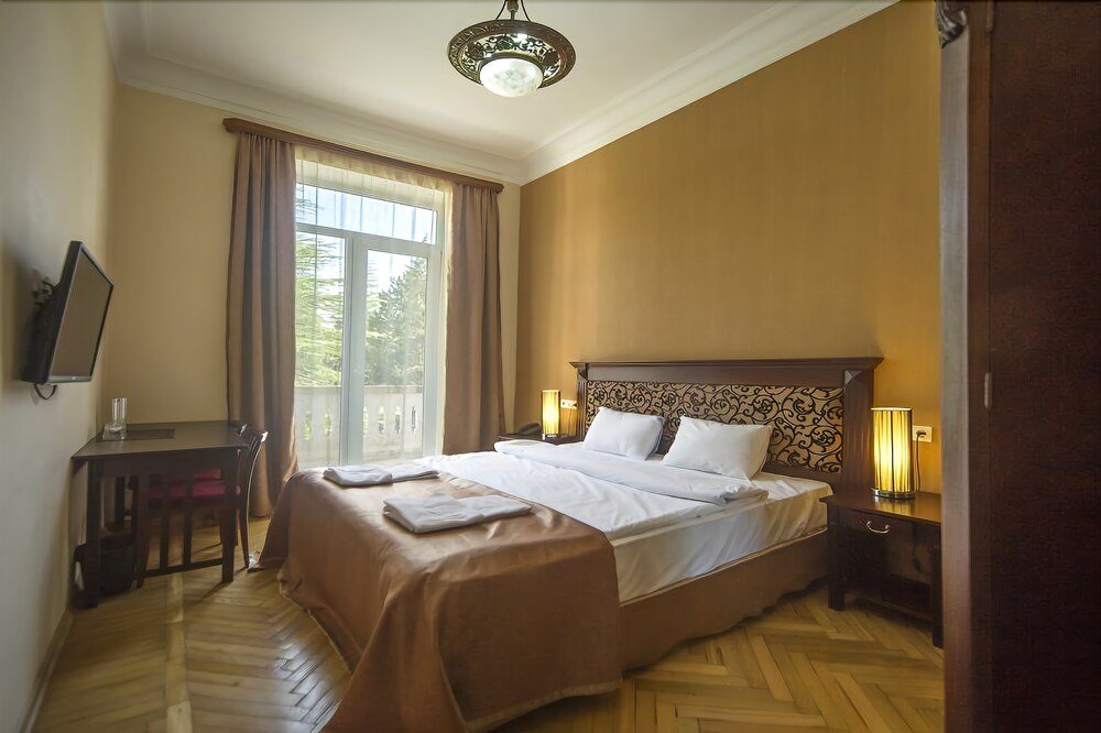 Фото Tskaltubo Plaza Hotel