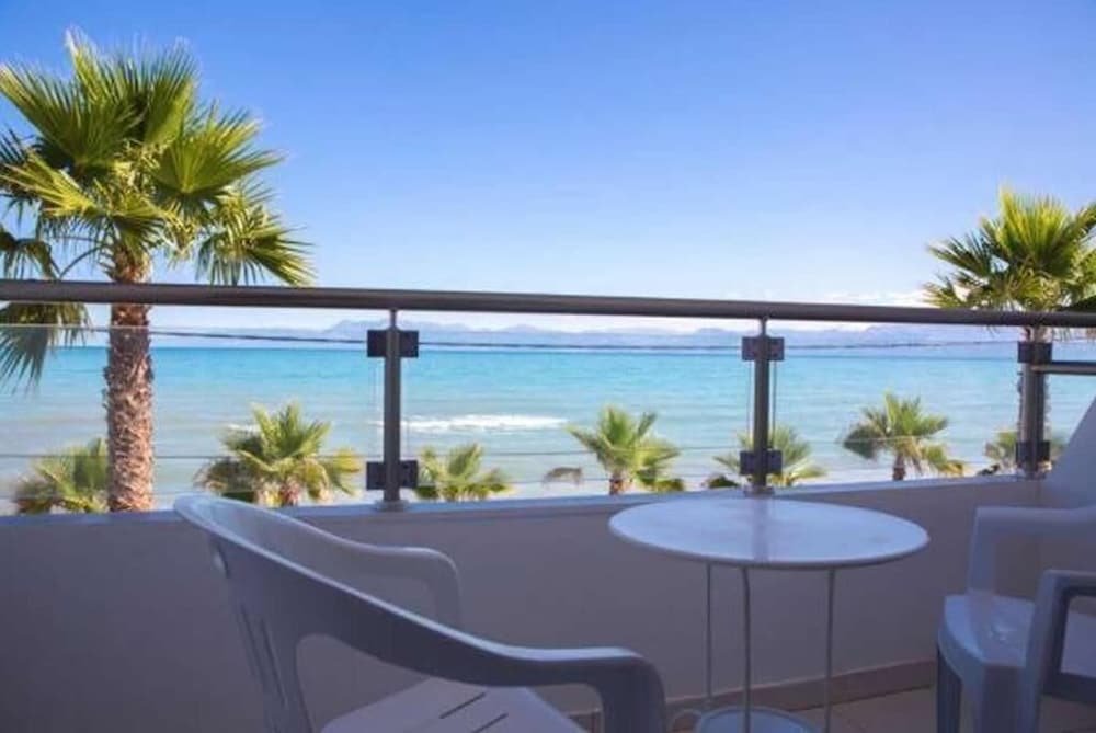 Фото Sidari Beach Hotel