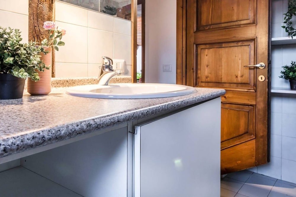 Фото Altido Big Wooden Apartment for 6 near Milano Center