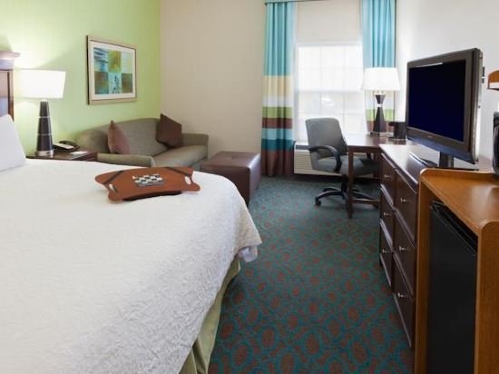 Фото Hampton Inn Franklin/Milford