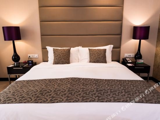 Фото Crowne Plaza Shanghai Xiayang Lake