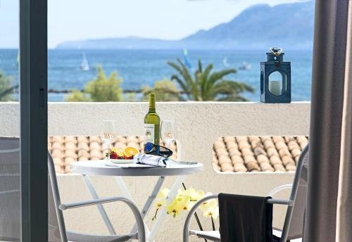 Фото Hoposa Apartamentos Montelin