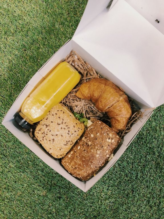 Фото Outside Inn