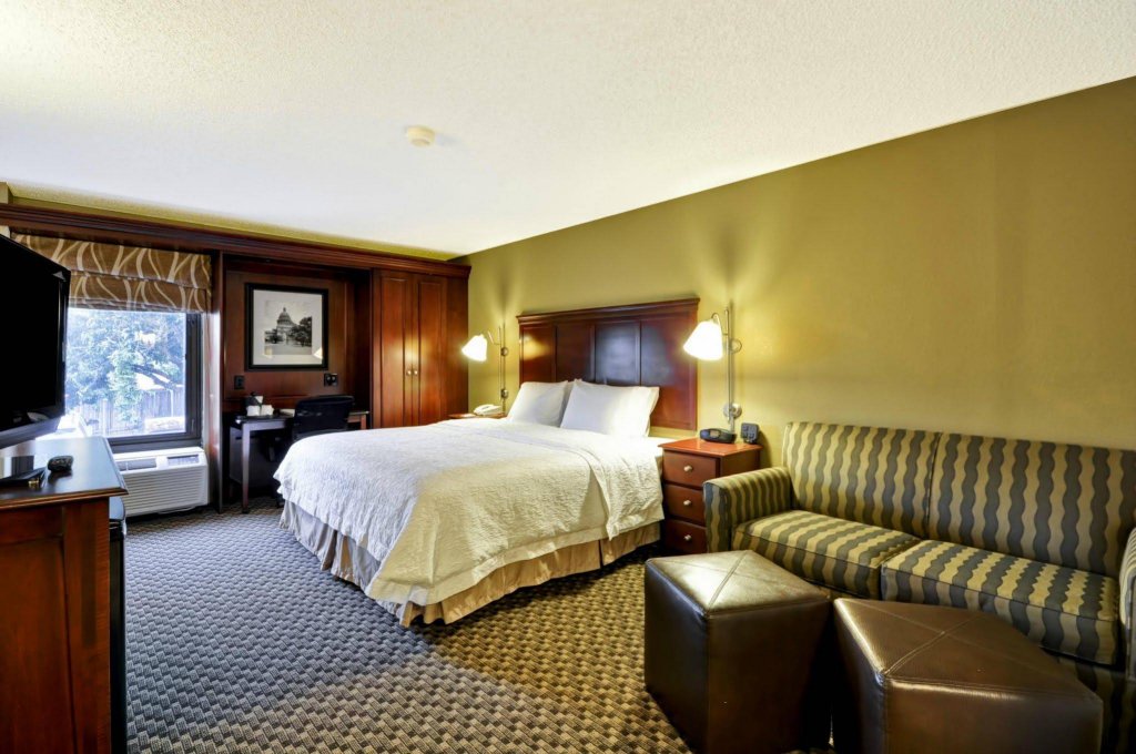 Фото Hampton Inn Austin North @ i - 35 & Hwy 183