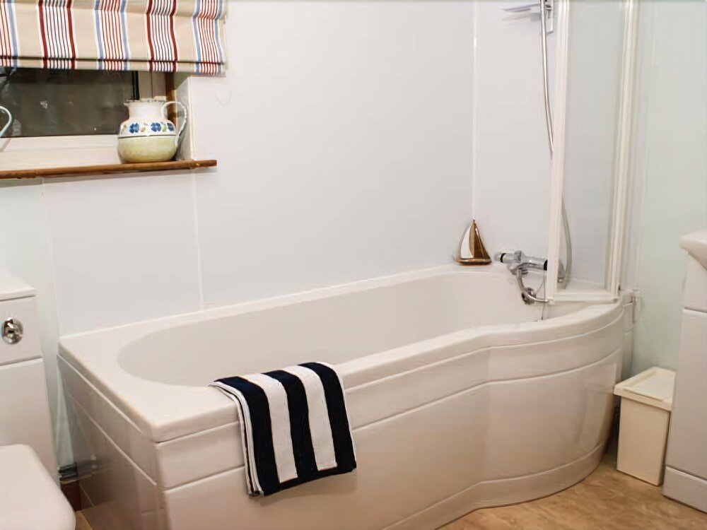 Фото Troon Apartment