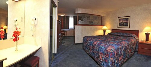 Гостиница Shilo Inn Suites Hotel - Klamath Falls в Кламат Фолс