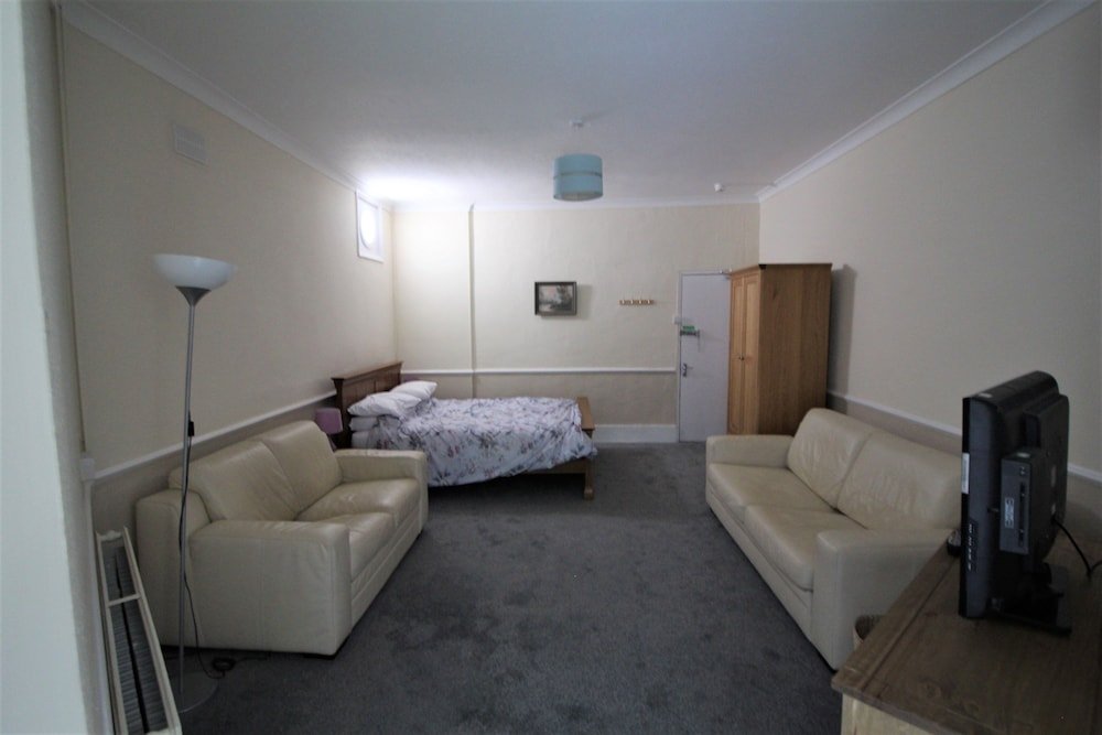 Фото Chelston Dene Holiday Apartments