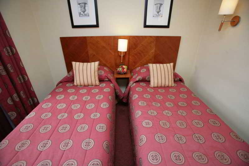 Фото Blandford Hotel