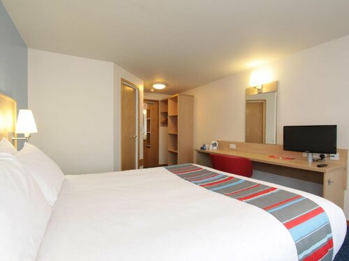 Гостиница Travelodge Plymouth в Плимуте