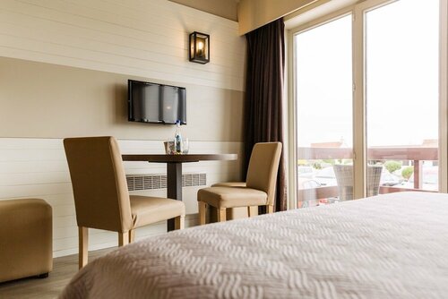 Внешний вид отеля C-Hotels Zeegalm в Мидделкерке, фото 2
