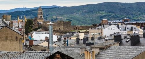 Фото Hotel Aroi Ponferrada