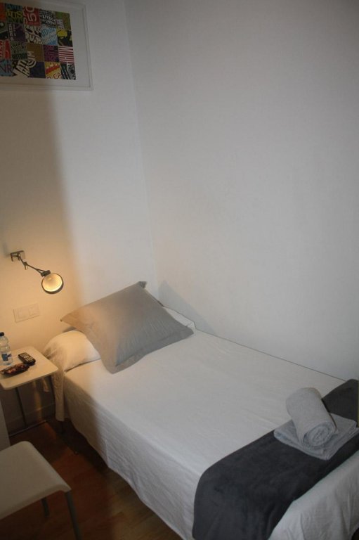 Фото Hostal Lleida