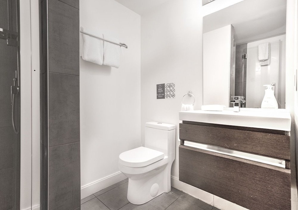 Фото Liv Mtl - The Main