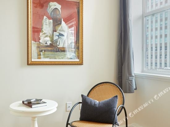 Фото Sonder Lafayette Square