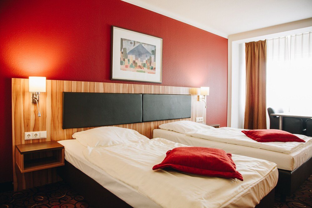 Фото отеля 2