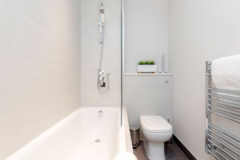 Фото Roomspace Apartments -River House