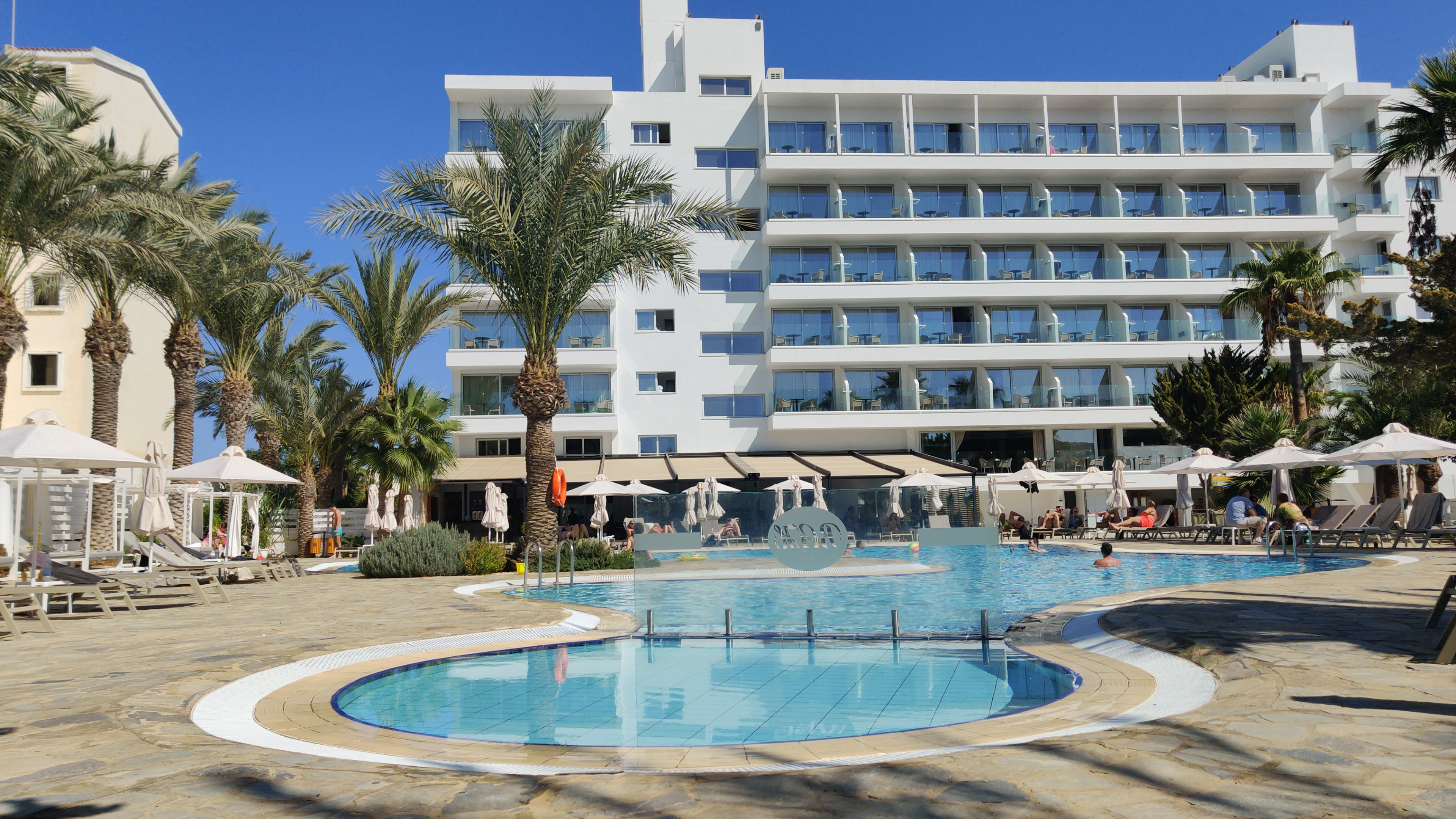 Фото отеля 1