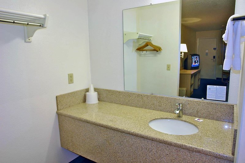 Фото Red Carpet Inn