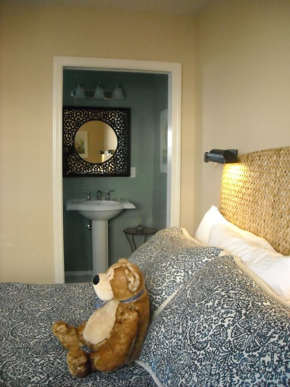 Фото West Cliff Inn - A Four Sisters Inn