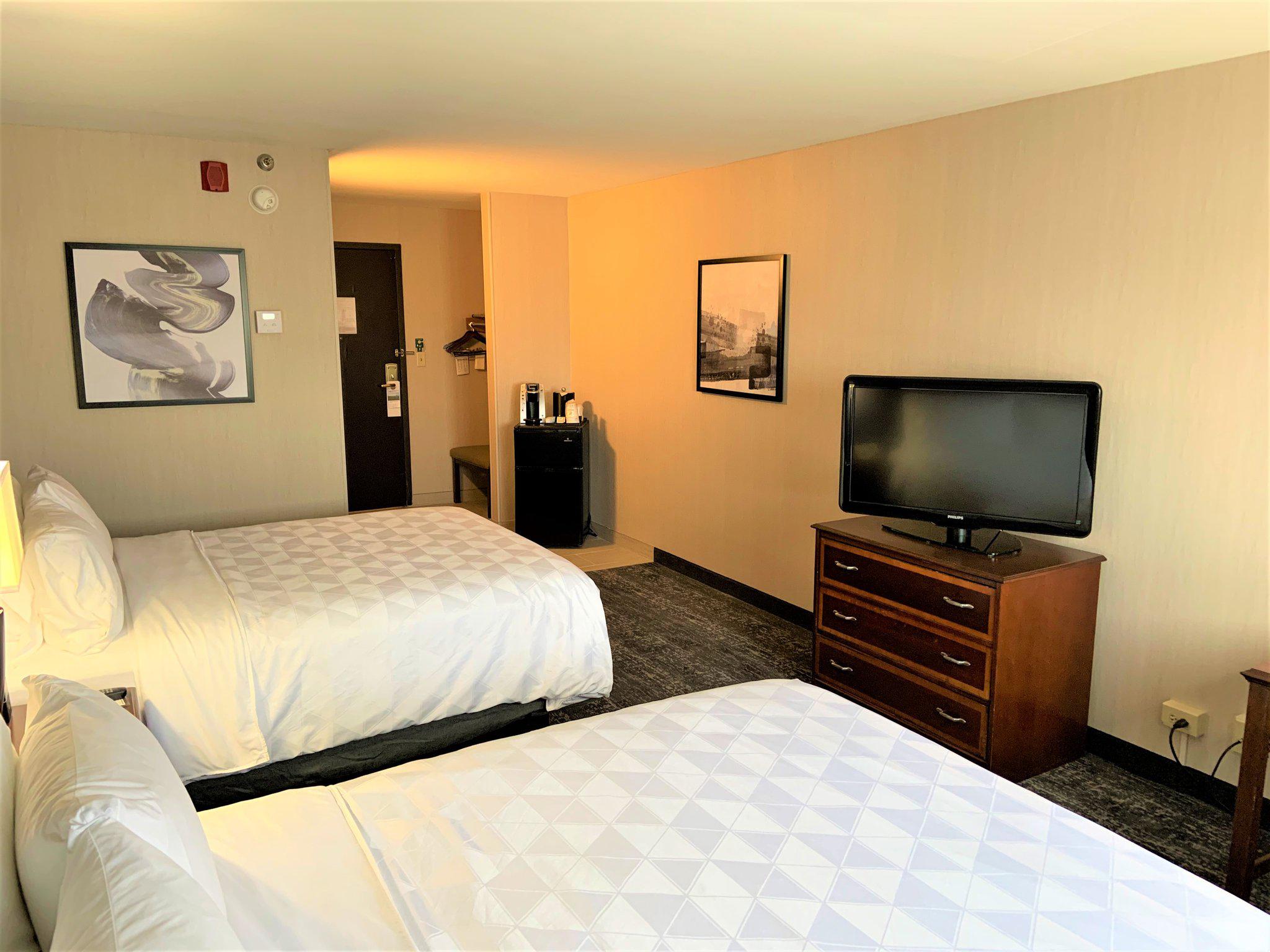 Фото Holiday Inn & Suites Chicago-Carol Stream