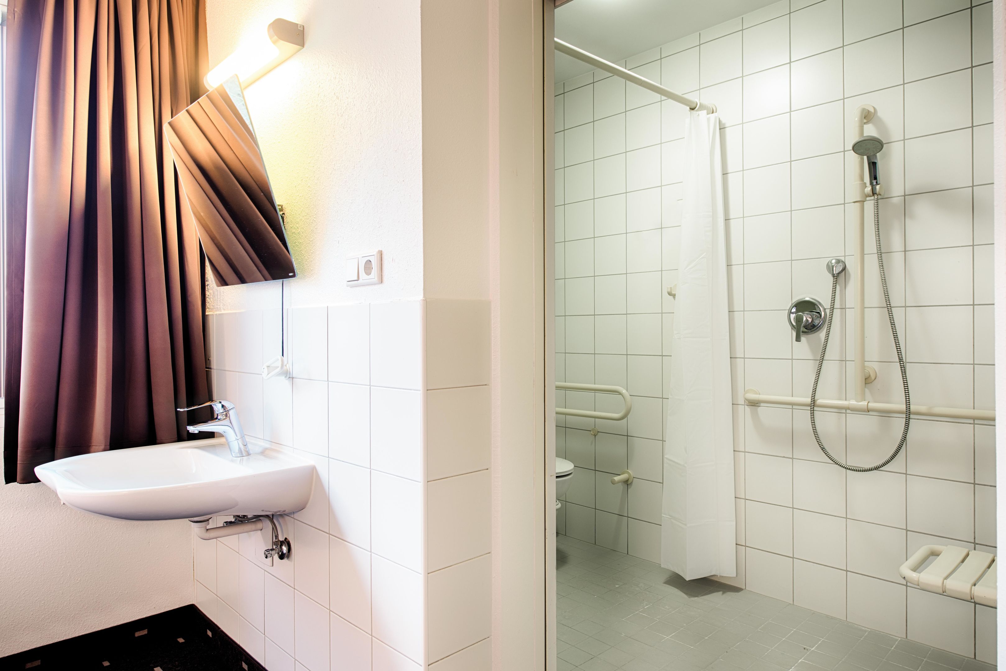 Фото B&b Hotel Bielefeld-Ost