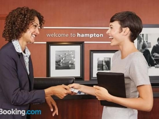 Фото Hampton Inn & Suites Anaheim Resort Convention Center