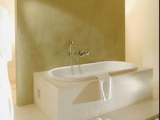 Фото Hotel Alden Splügenschloss Zürich - Leonardo Limited Edition