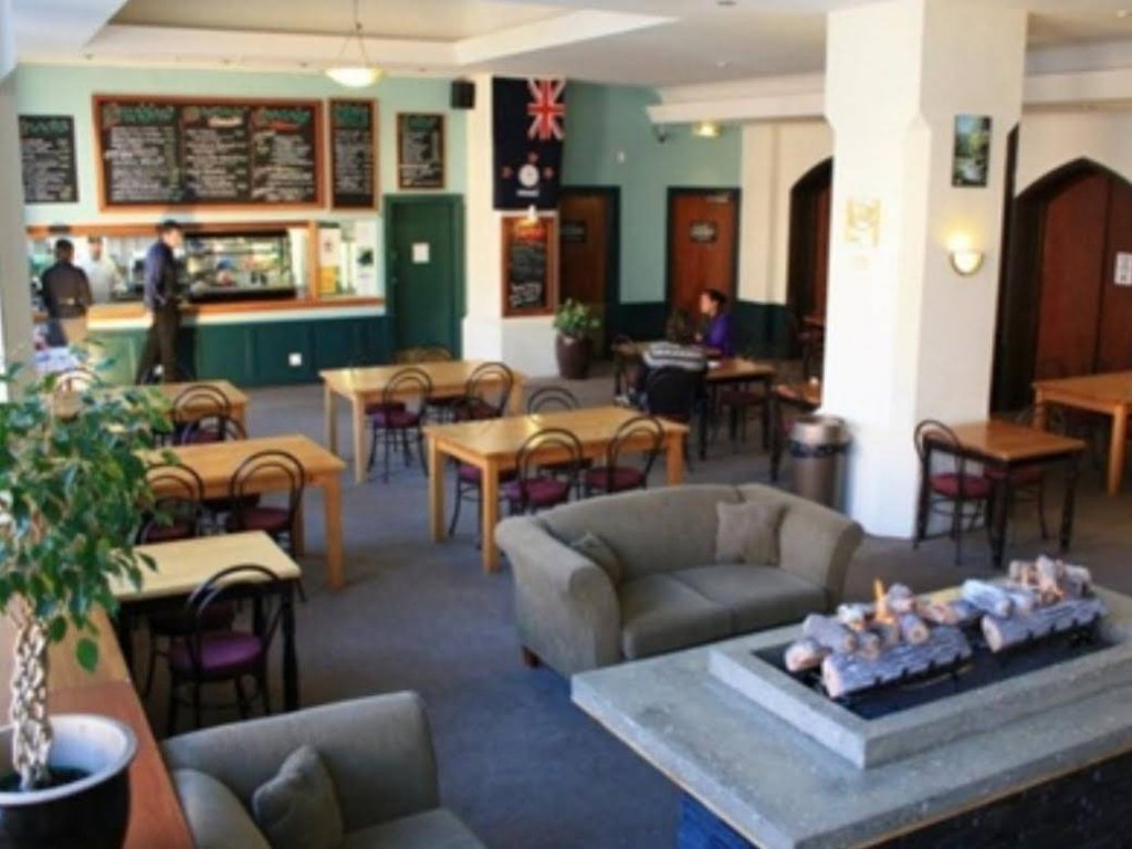 Фото Hotel Waterloo & Backpackers