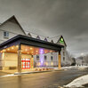 Holiday Inn Express & Suites Lincoln East - White Mountains, an Ihg Hotel