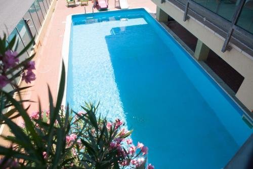 Фото Hotel Crown