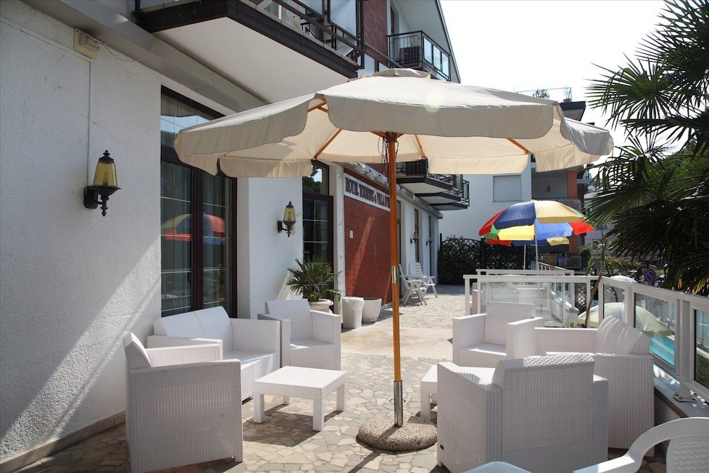 Фото Aparthotel Touring