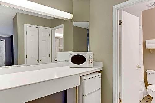 Фото Days Inn Tucson City Center