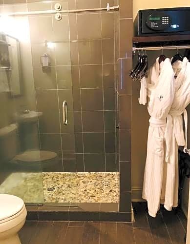 Фото White House Hotel