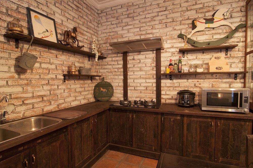 Фото Brown Feather Hotel