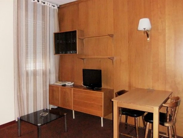 Фото Aparthotel Augusta Barcelona