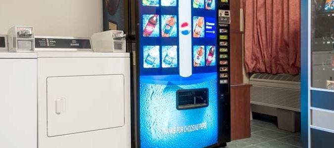 Фото Super 8 by Wyndham Ottawa